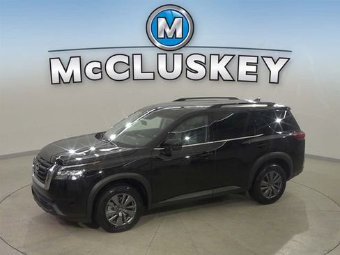 Used 2025 Nissan Pathfinder SV AWD/4WD image 1