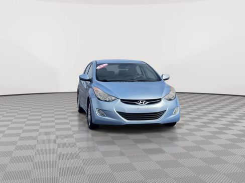 Used 2013 Hyundai Elantra GLS w/ Preferred Pkg image 3