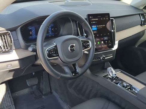 Certified 2026 Volvo XC90 B6 Plus AWD/4WD image 2