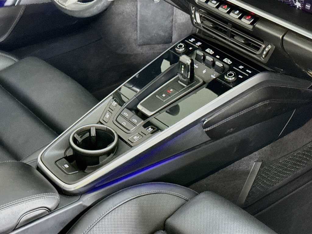 Certified 2022 Porsche 911 Carrera RWD image 21