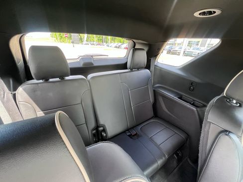 Used 2023 Chevrolet Traverse Premier w/ LPO, 'HIT The Road' Package FWD image 10