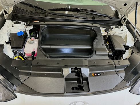 Used 2024 Hyundai Ioniq 6 SEL AWD/4WD image 35