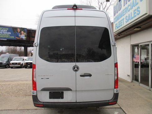 Used 2025 Mercedes-Benz Sprinter 2500 image 7