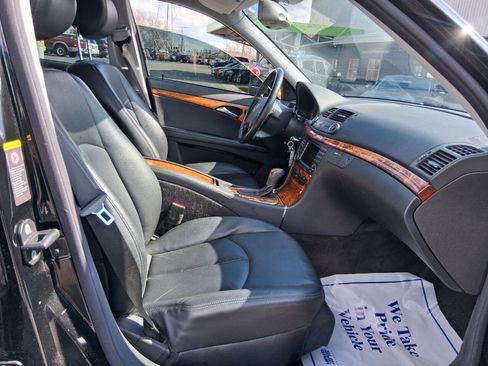 Used 2006 Mercedes-Benz E 350 4MATIC Sedan w/ Premium Pkg image 11