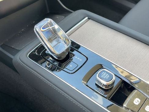 New 2026 Volvo XC90 B6 Plus w/ Protection Package image 25