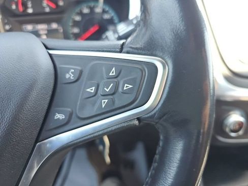 Used 2018 Chevrolet Equinox LT FWD image 21