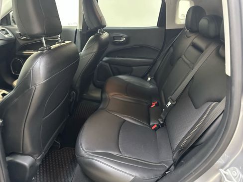 Used 2019 Jeep Compass Latitude w/ Cold Weather Group image 18