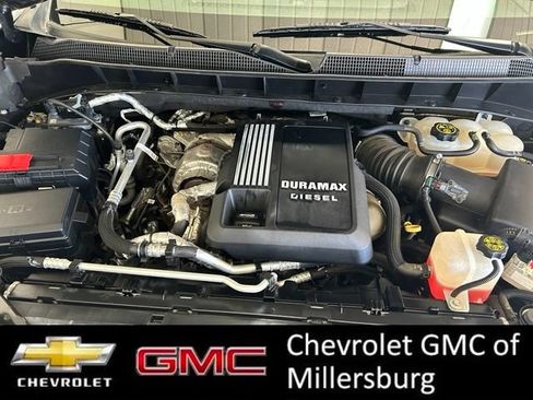 Used 2021 Chevrolet Silverado 1500 LT w/ Convenience Package II AWD/4WD image 9