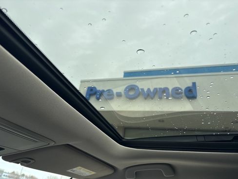 Certified 2023 Honda Pilot Touring image 19