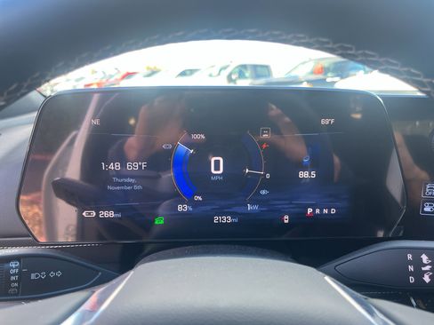 Used 2025 Chevrolet Blazer EV LT image 21