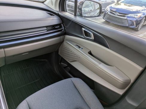 Used 2026 Kia Carnival LX image 26