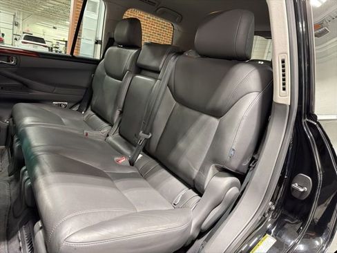 Used 2010 Lexus LX 570 4WD image 33