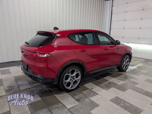 Used 2024 Alfa Romeo Tonale Veloce w/ Premium Interior Package AWD/4WD image 4