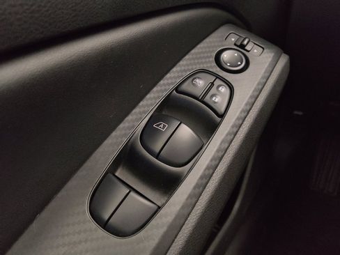 Used 2024 Nissan Altima 2.5 SV image 27