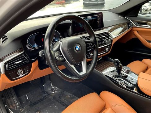 Used 2021 BMW 530e xDrive image 17