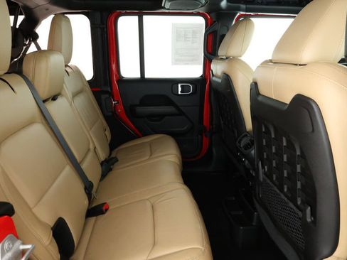 Used 2018 Jeep Wrangler Unlimited Rubicon image 21