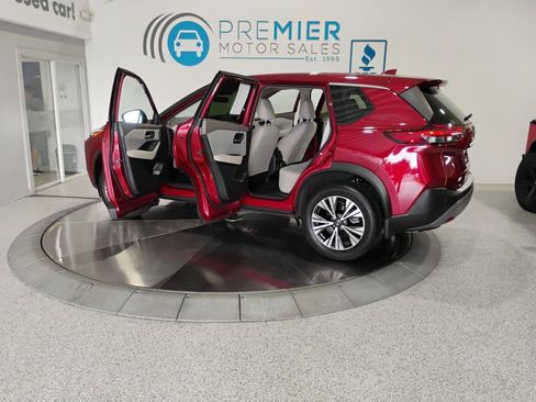 Used 2023 Nissan Rogue SV FWD image 32