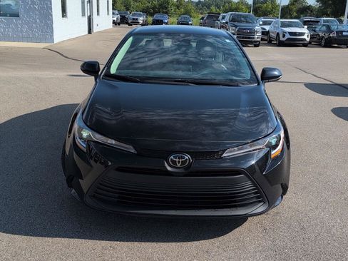 Used 2024 Toyota Corolla LE FWD image 11