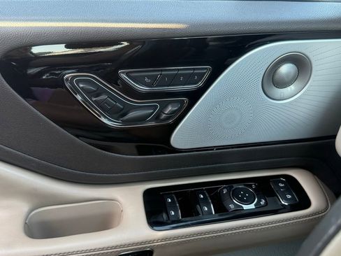 Used 2023 Lincoln Aviator Reserve w/ Equipment Group 201A image 27