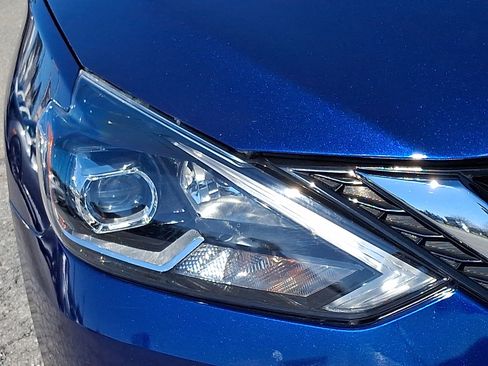 Used 2019 Nissan Sentra SR image 9