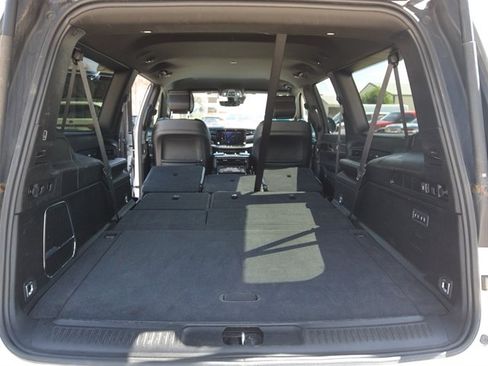 Used 2024 Jeep Wagoneer L Series II w/ Flexible Seating Group AWD/4WD image 33