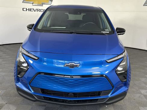 Used 2023 Chevrolet Bolt LT w/ Infotainment Package image 8