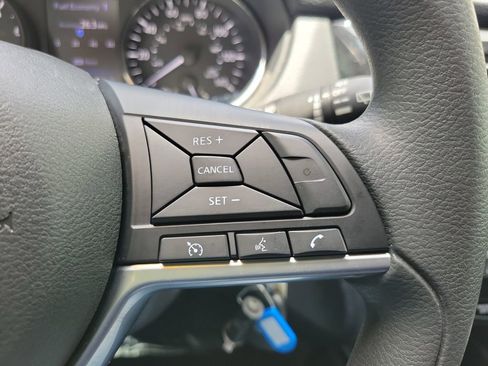 Used 2018 Nissan Rogue S FWD image 21