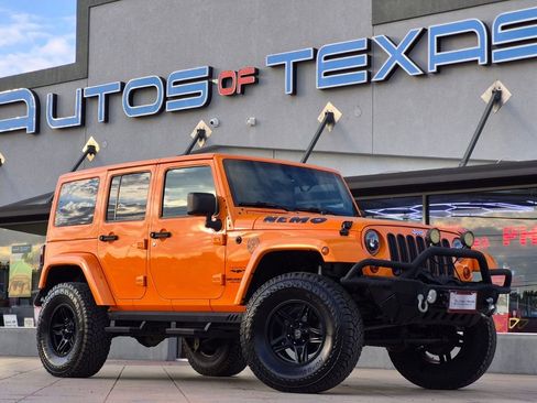 Used 2013 Jeep Wrangler Unlimited Sahara w/ Connectivity Group image 1