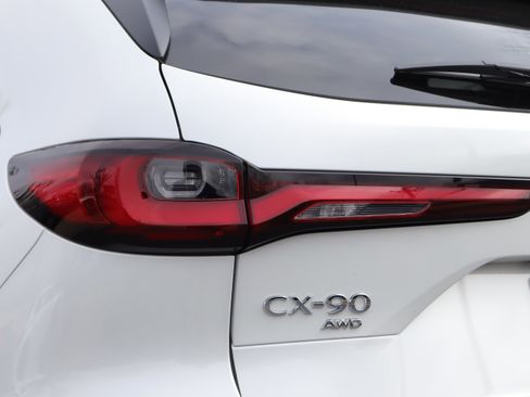 Certified 2025 MAZDA CX-90 Plug-In Hybrid w/Premium Sport image 33