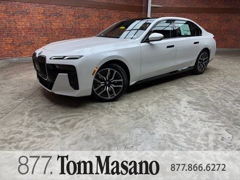 Used 2025 BMW 760i xDrive 760i xDrive w/ Luxury Rear Seating Package image 1