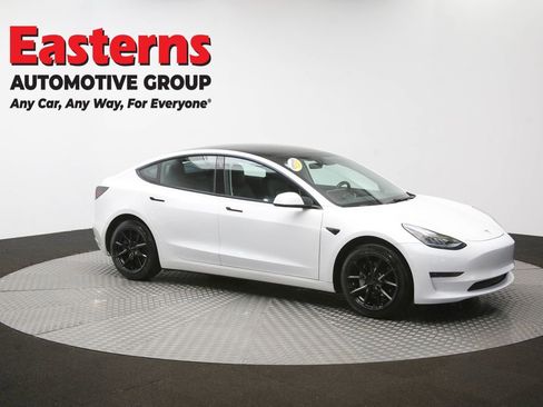 Used 2021 Tesla Model 3 Standard Range Plus RWD image 45
