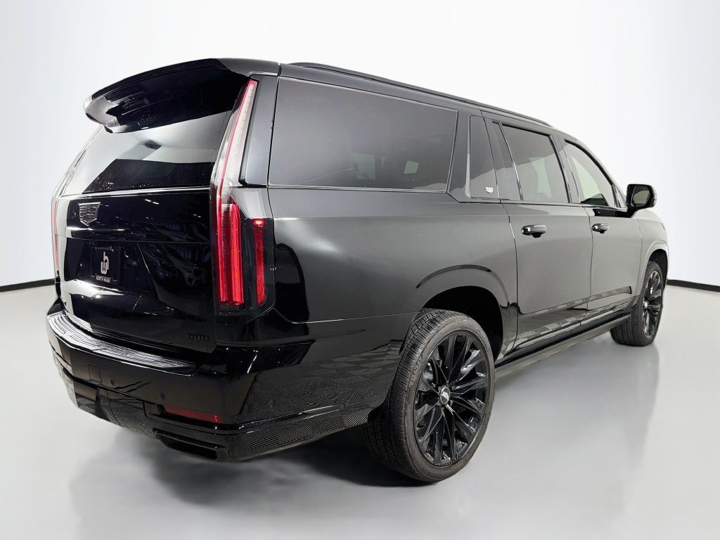 Used 2025 Cadillac Escalade ESV Sport Platinum AWD/4WD image 5
