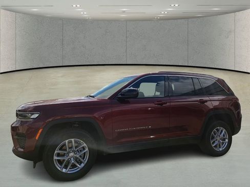 New 2026 Jeep Grand Cherokee Laredo RWD image 9