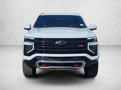New 2026 Chevrolet Suburban Z71 w/ Comfort Package AWD/4WD image 7