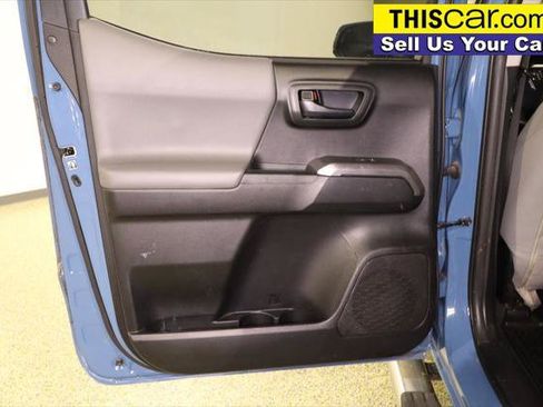 Used 2019 Toyota Tacoma SR5 RWD image 32
