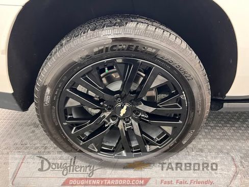 Used 2024 Chevrolet Suburban High Country w/ Advanced Technology Package AWD/4WD image 18