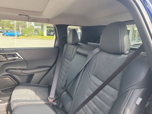 New 2026 Mitsubishi Outlander SE image 13