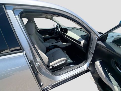 Certified 2024 Honda HR-V EX-L image 30