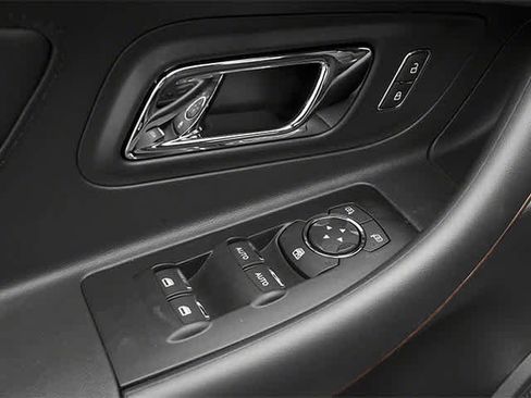 Used 2014 Ford Taurus SEL w/ Equipment Group 201A FWD image 18