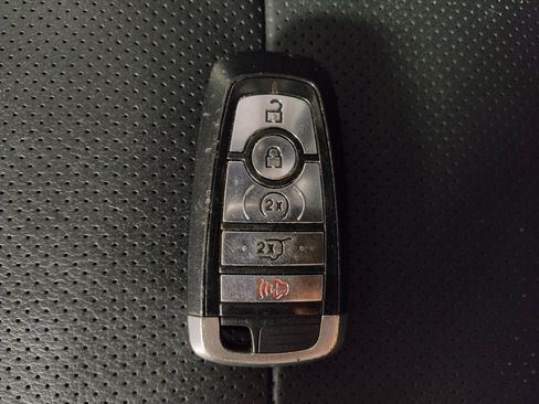 Used 2019 Ford Explorer Limited w/ Class III Trailer Tow Package FWD image 32