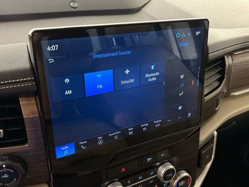 Used 2023 Ford Expedition Limited AWD/4WD image 27