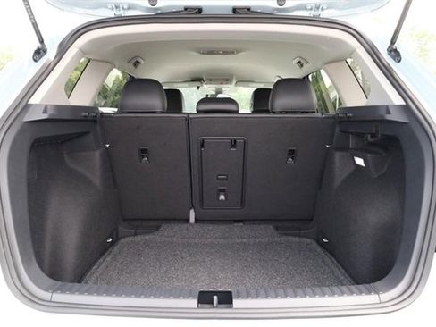 New 2025 Volkswagen Taos SE image 7