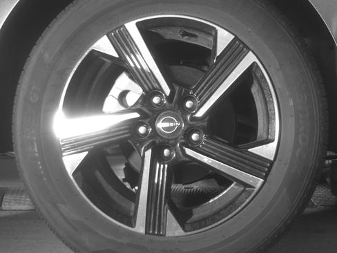 Used 2025 Nissan Sentra SV image 15