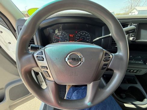 Used 2019 Nissan NV 2500 SV RWD image 14