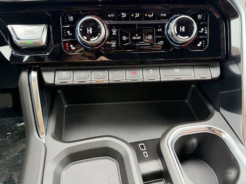 New 2026 GMC Sierra 3500 Denali Ultimate AWD/4WD image 17