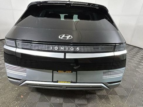 Used 2024 Hyundai Ioniq 5 Limited RWD image 4