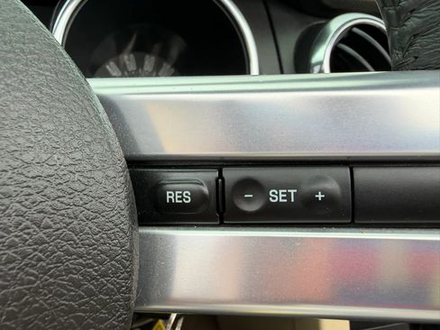 Used 2006 Ford Mustang GT Premium image 31