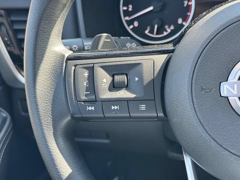 Certified 2022 Nissan Rogue SV AWD/4WD image 18