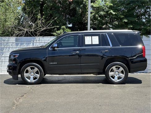 Used 2018 Chevrolet Tahoe Premier AWD/4WD image 13