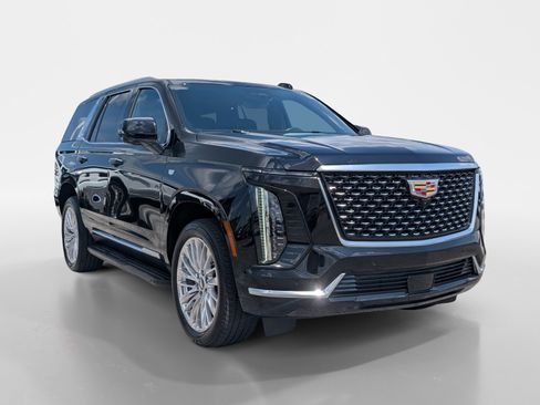 Used 2025 Cadillac Escalade Premium Luxury AWD/4WD image 2